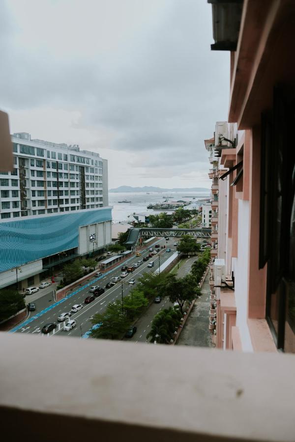Petronella Apartment C1 Marina Court Kota Kinabalu Exteriér fotografie
