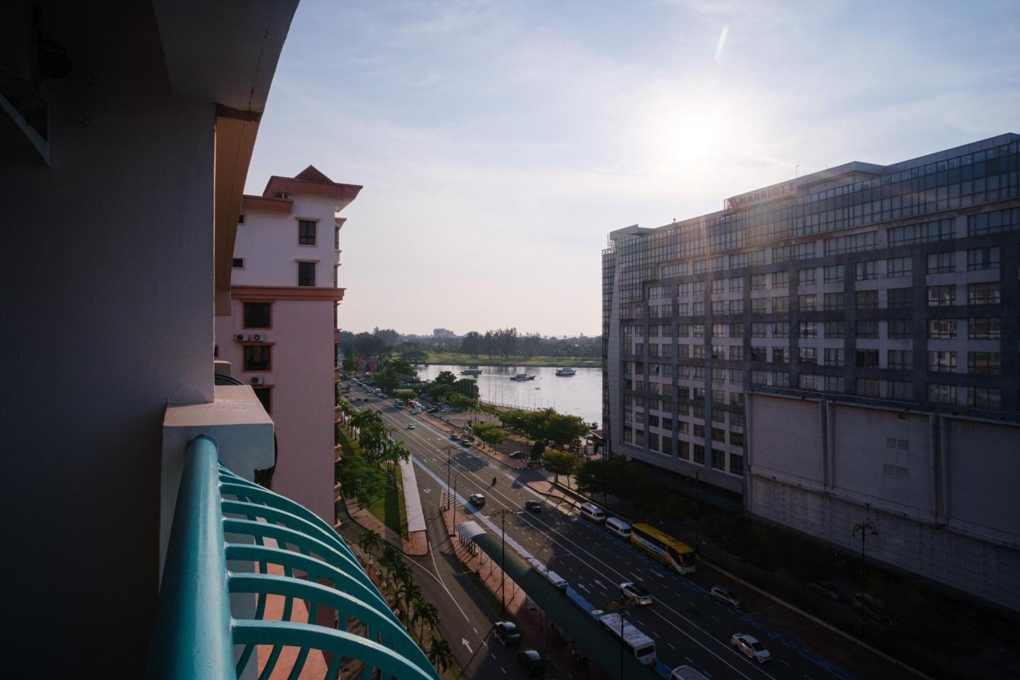 Petronella Apartment C1 Marina Court Kota Kinabalu Exteriér fotografie